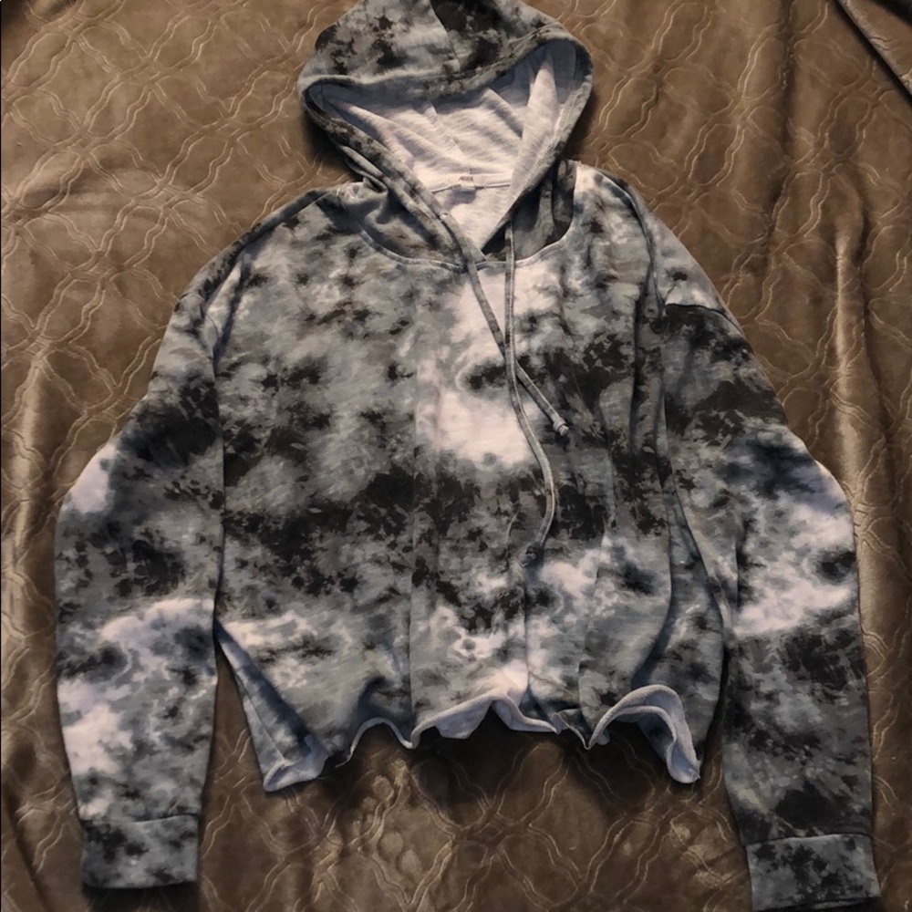 loose cropped hoodie